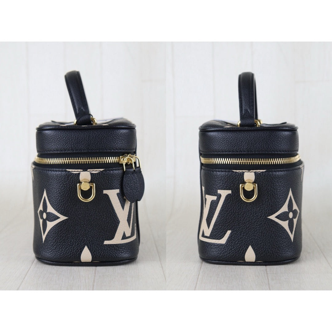 Include Entrupy Certificate of Authenticity｜Very Good ( Rank A) ｜Louis Vuitton Monogram Empreinte Leather vanity PM Hand Bag With Shoulder Strap｜S26090718