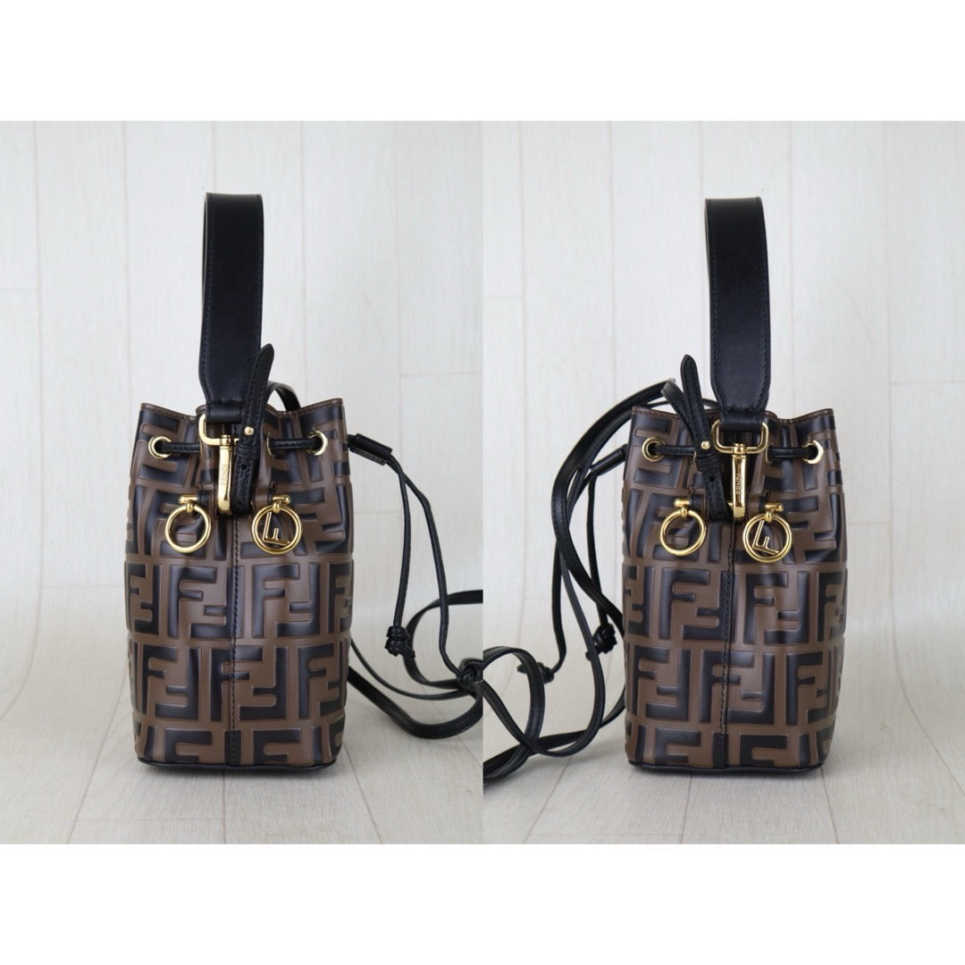 Include Entrupy Certificate of Authenticity｜Very Good ( Rank A)｜ FENDI Zucca Calf Leather Mini Mon Tresor Bucket bag Shoulder Bag Brown ｜S26071601