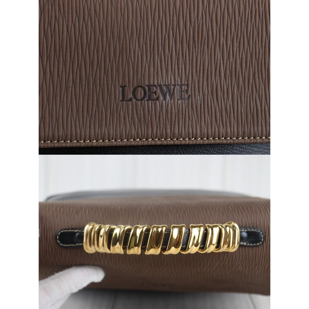 Rank A ｜ Loewe Belasquez Twist Shoulder Bag ｜23070716 – BRAND GET