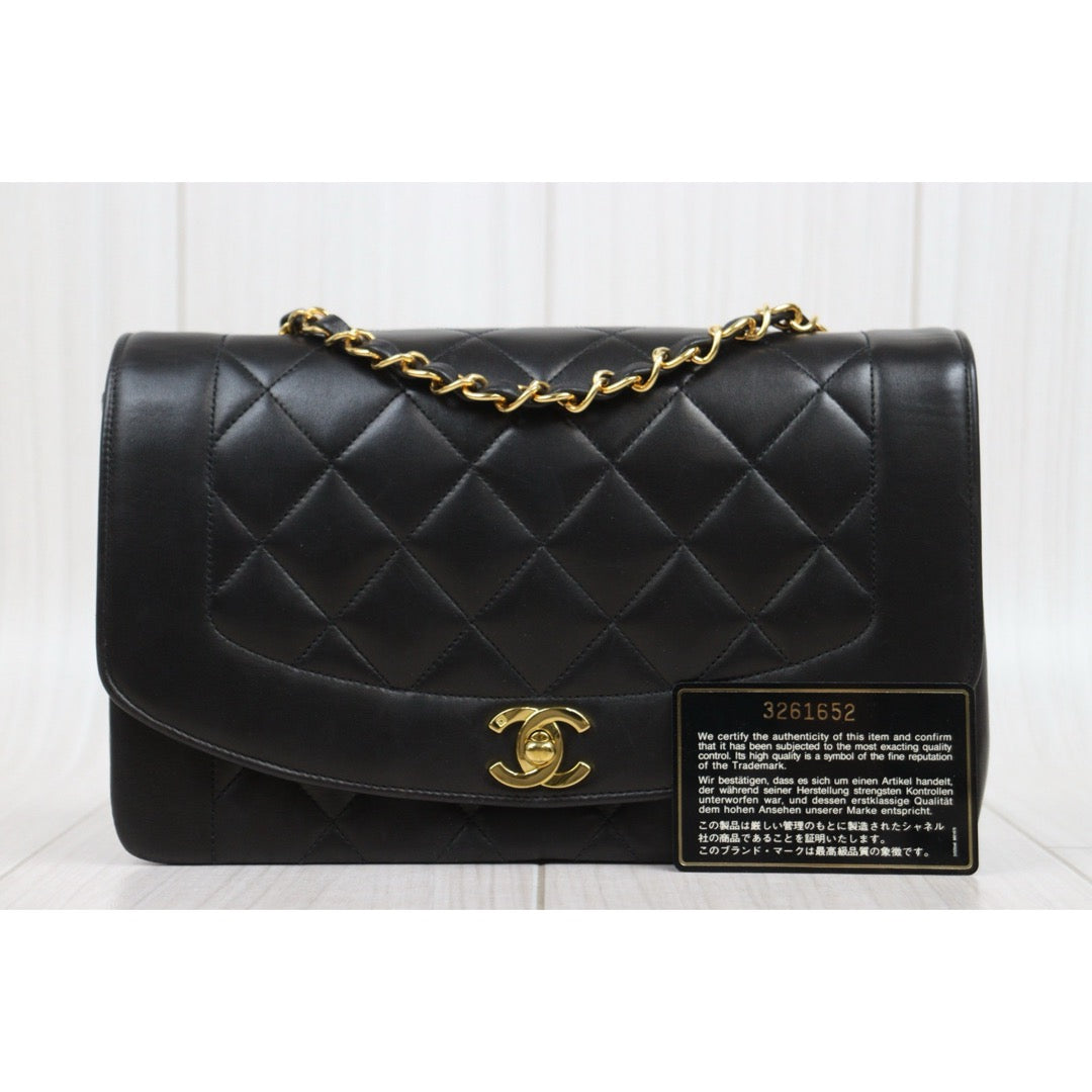 Good ( Rank AB)｜ CHANEL  Lamb Skin Matrasse Chain  Diana 25 Shoulder Bag Made in 1994-1996 Year｜26012605