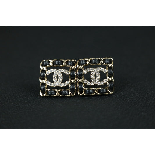 Include Authentic Detective Certificate of Authenticity｜Very Good ( Rank A) ｜CHANEL B20B COCO Mark Rhinestone Leather string Chain Earrings Made In 2020 Year｜S26041405