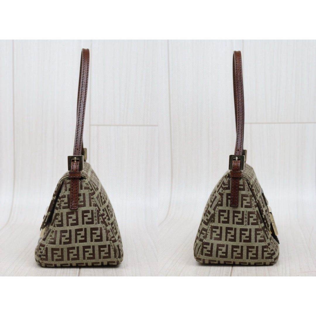 Very Good ( Rank A)｜ FENDI Mamma Baguette Shoulder Bag  Gold Hardware｜25050803