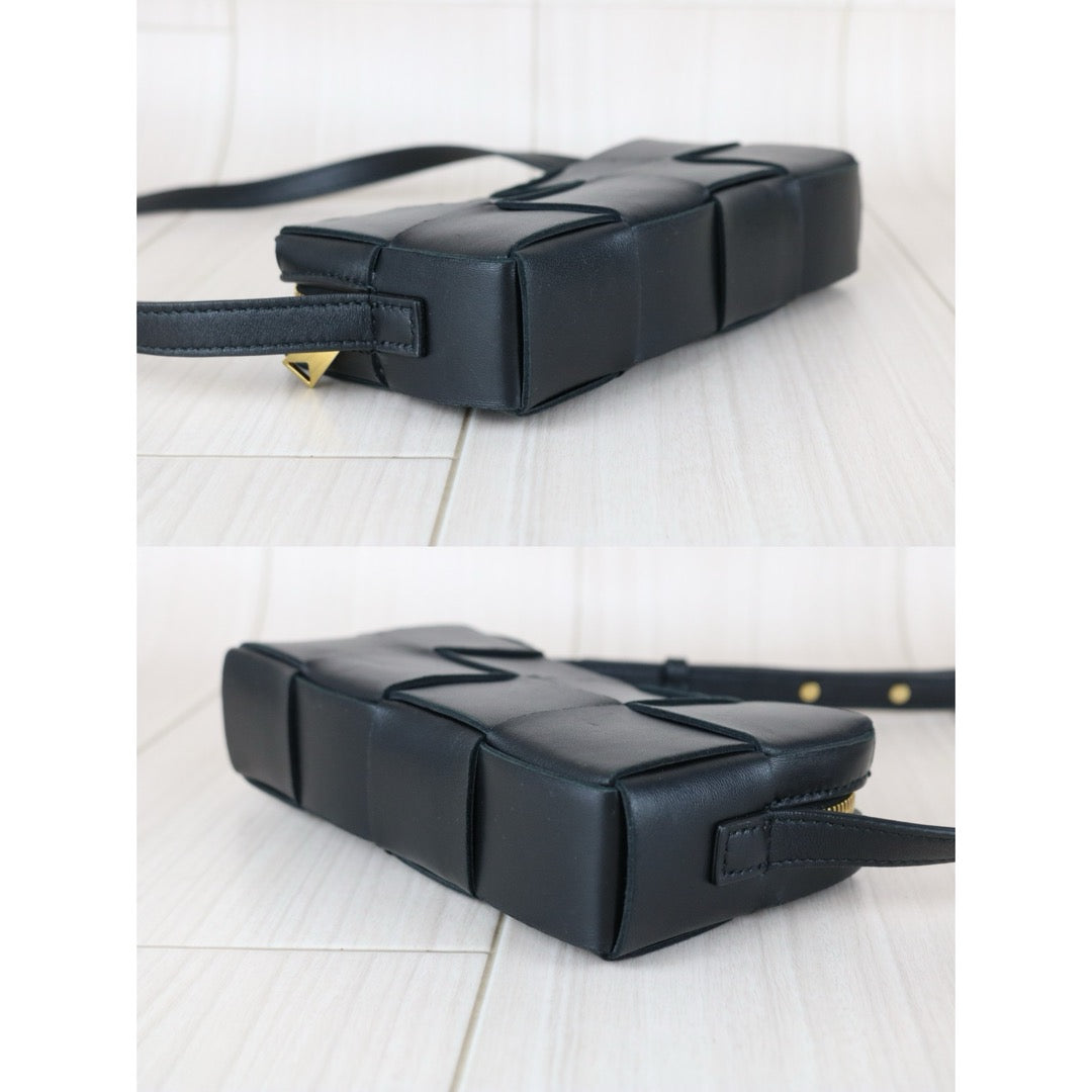 Very Good ( Rank A)｜ Bottega Veneta Lamb Skin Belt Cassette Shoulder Black IC Chips Model ｜S25103006