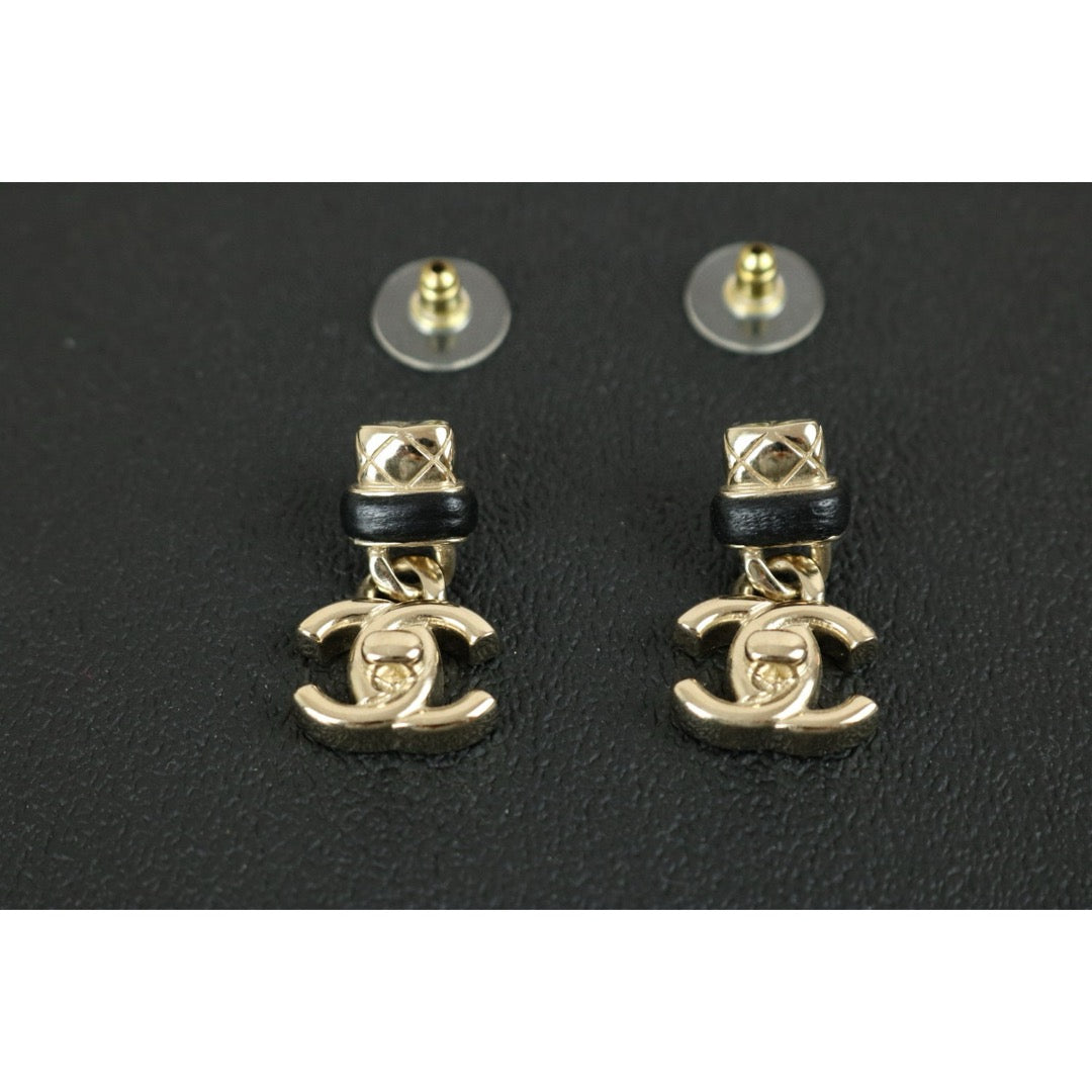 Very Good ( Rank A) ｜CHANEL COCO Mark Drop Stud Earrings ｜X24121303