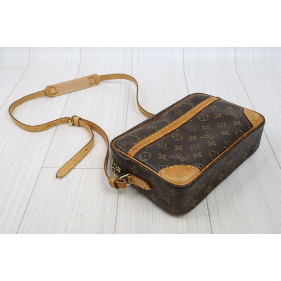 Fair ( Rank B)｜LV Monogram Trocadero 27 Shoulder Bag｜26012004