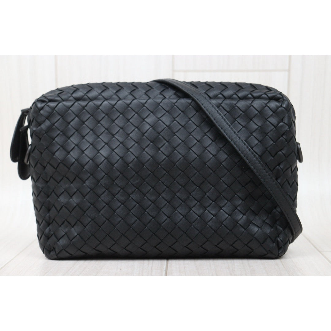 Very Good ( Rank A)｜ Bottega Veneta Lamb Skin Loop Camera Shoulder Bag Black｜S25032609