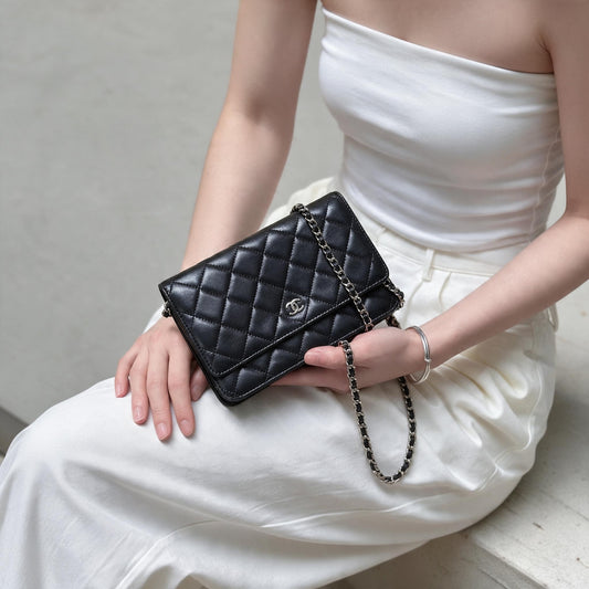 Include Entrupy Certificate of Authenticity｜Very Good ( Rank A)｜CHANEL Lamb Skin WOC Chain Bag Black Made In 2020-2021 Year ｜X26100709
