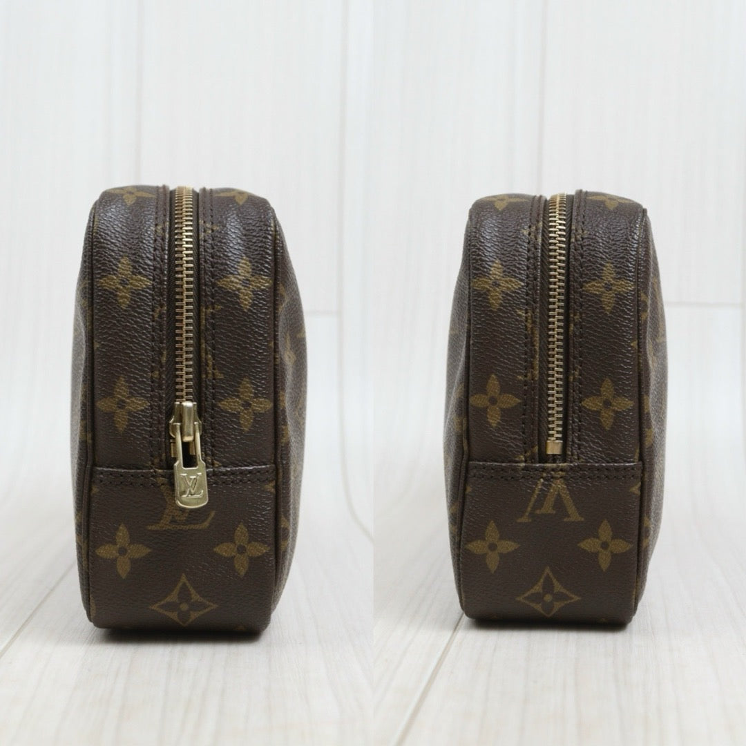 Include Entrupy Certificate of Authenticity｜Very Good ( Rank A) ｜ Louis Vuitton Truth Toilet 23 Monogram Makeup Pouch｜26102301