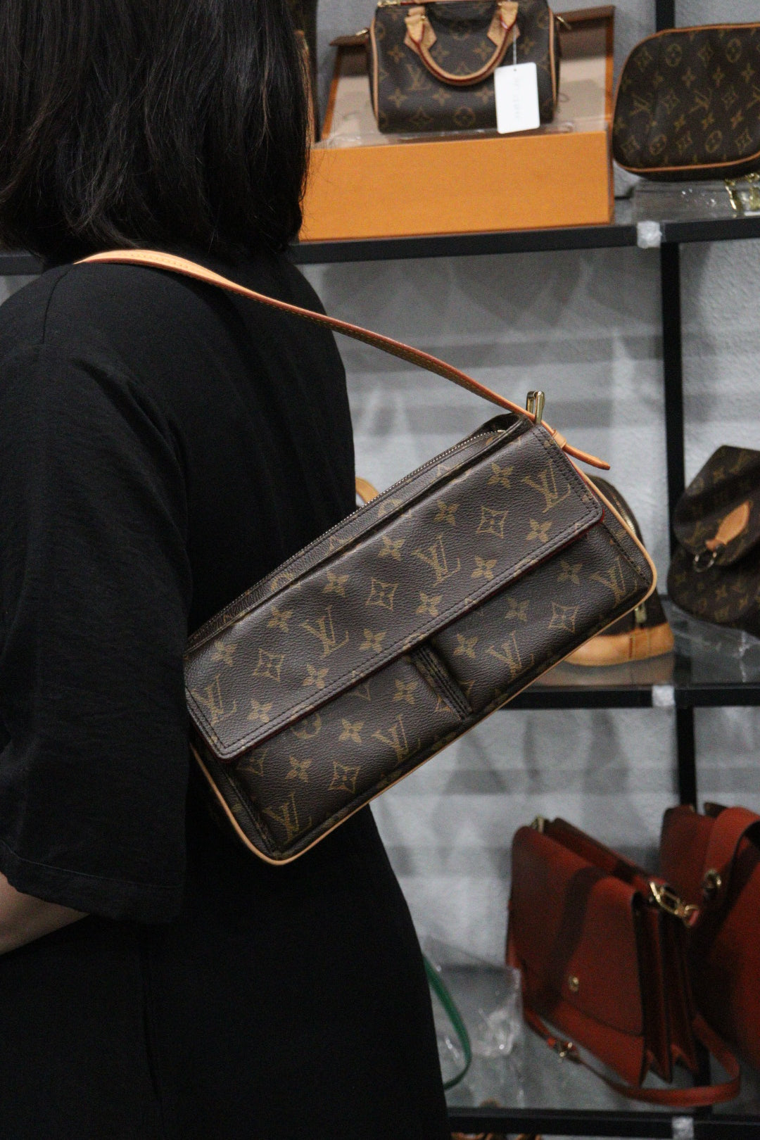 Rank AB ｜LV Monogram Viva Cite MM Shoulder Bag｜23112303