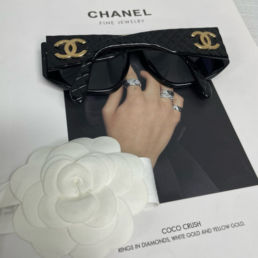 CHANEL Coco Mark sunglasses