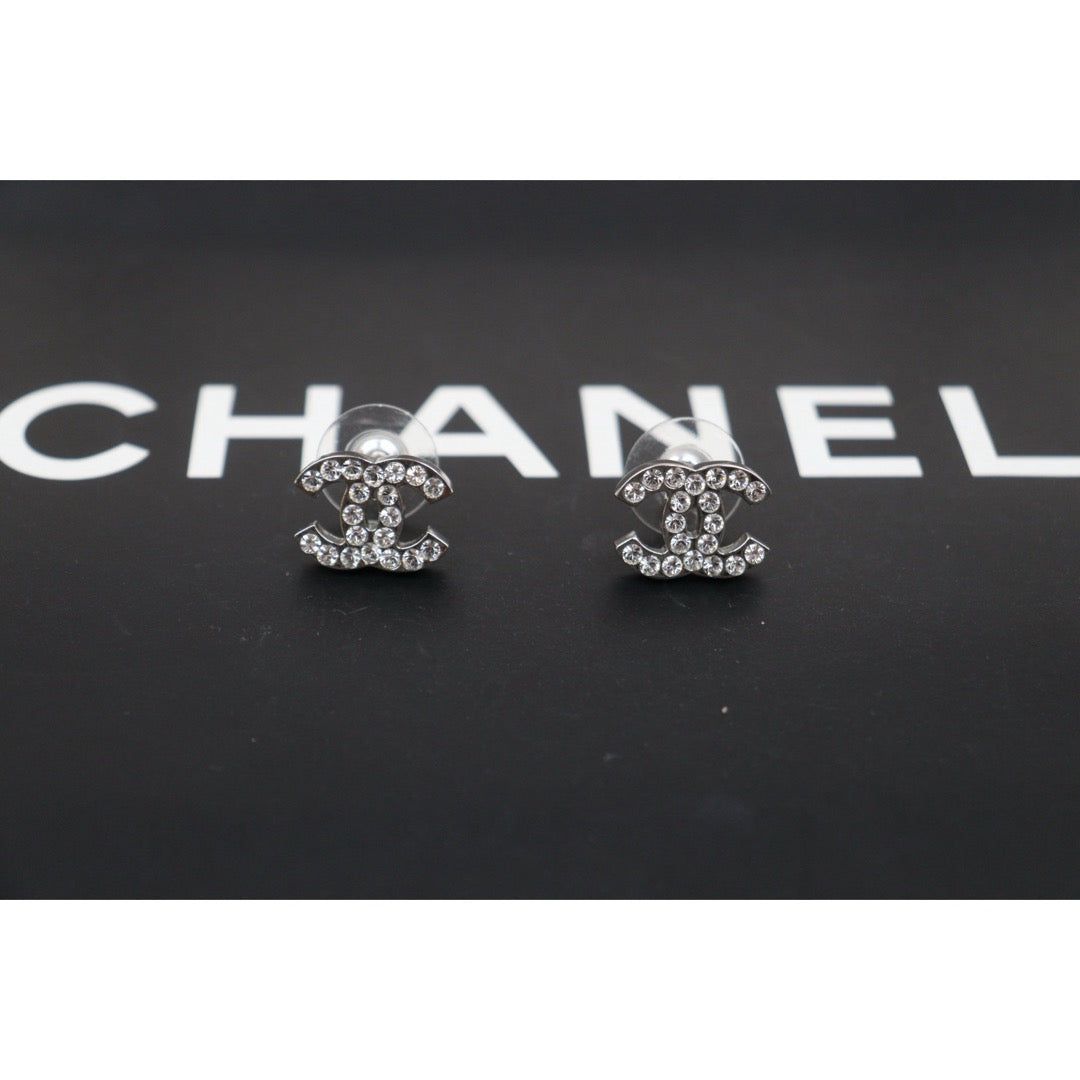 Very Good ( Rank A) ｜ CHANEL Coco Mark Silver Rhinestone Earrings Made In 2006Year ｜V25121113
