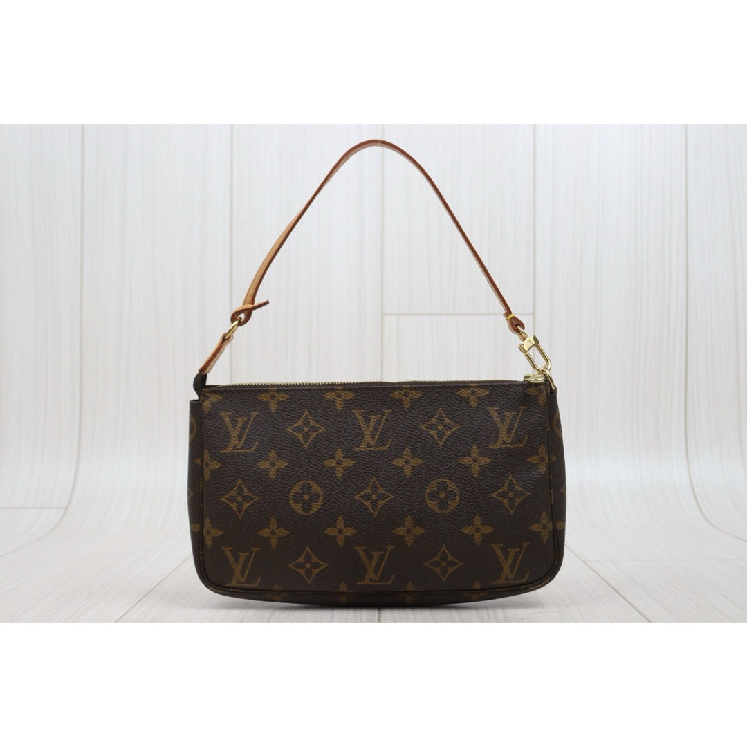 Good ( Rank AB)｜LV Monogram Pochette Accessoires ｜25101605