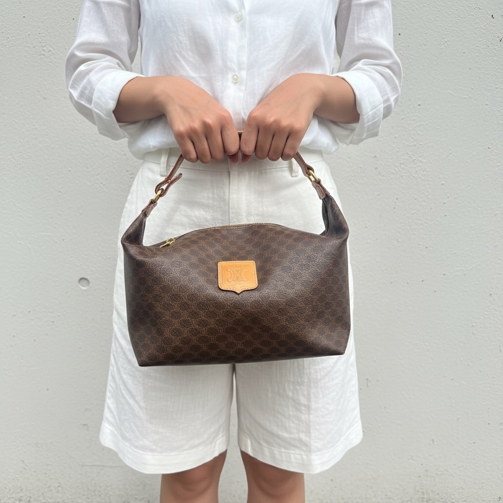 Include Entrupy Certificate of Authenticity｜Very Good ( Rank A)｜ CELINE Macadam Walking Handbag ｜26061205