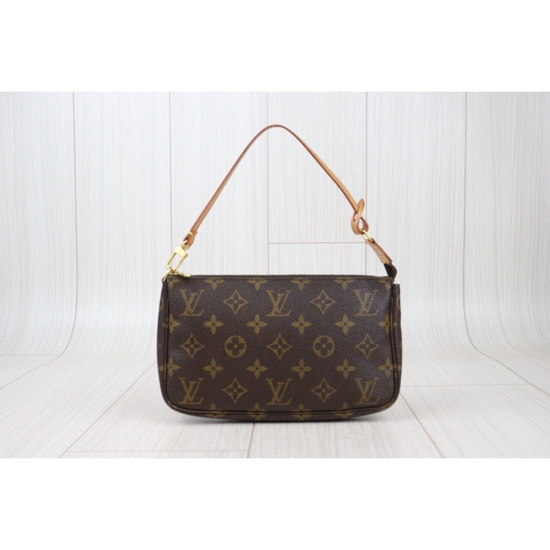 Rank AB ｜ LV Monogram Pochette Accessoires ｜V23122124