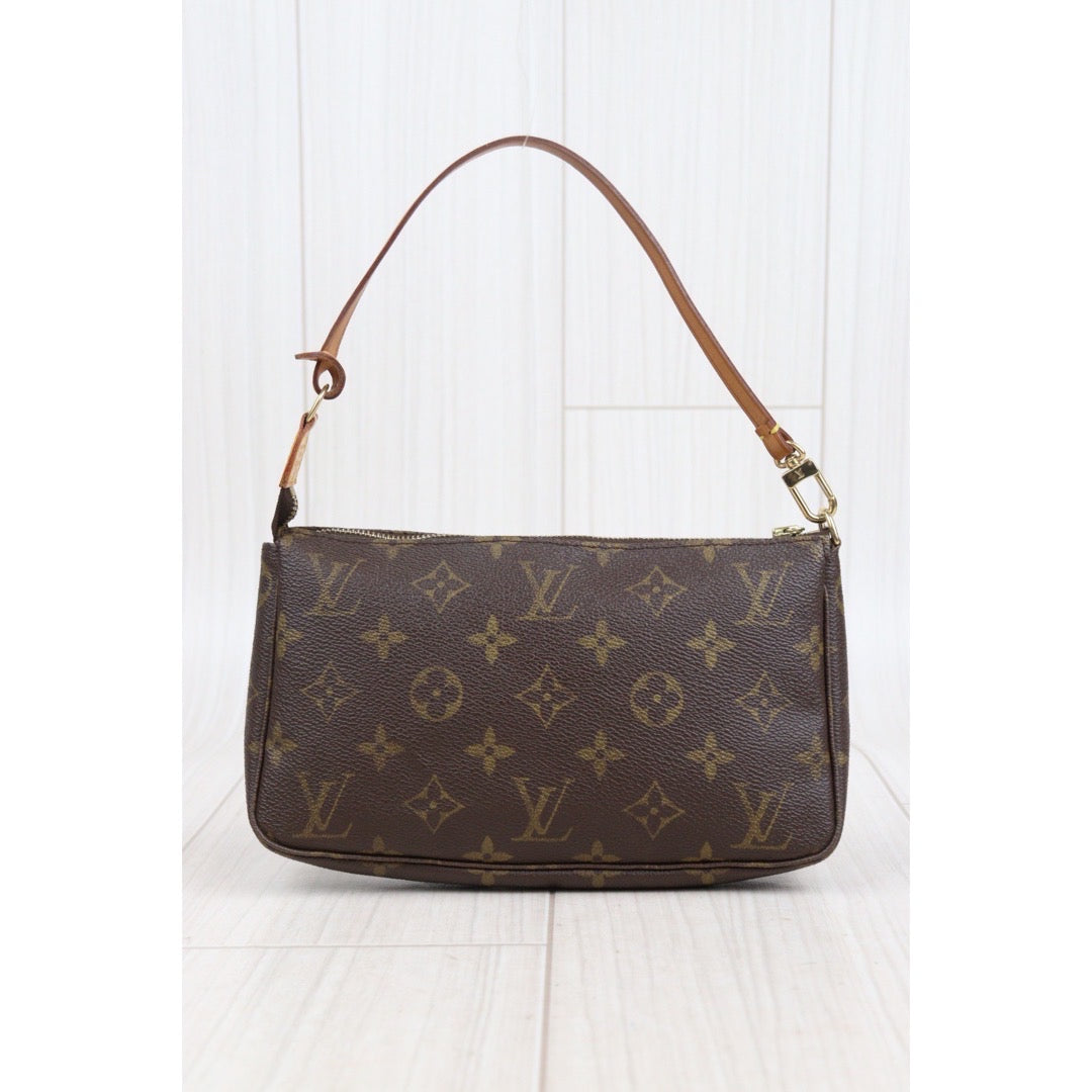 Rank AB ｜ LV Monogram Pochette Accessoires ｜V23110914
