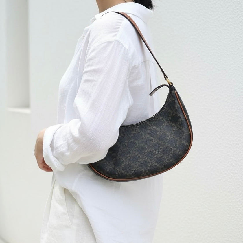 Include Entrupy Certificate of Authenticity｜Excellent（Rank SA）｜ CELINE AVA Macadam Triomphe Calf Leather Shoulder Bag ｜S26070301