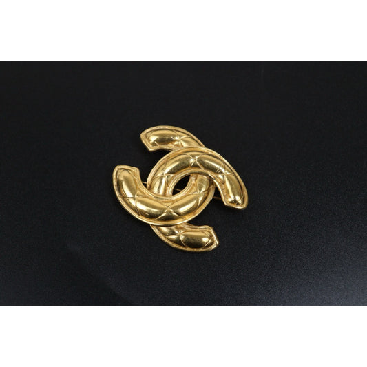 Include Authentic Detective Certificate of Authenticity｜Very Good ( Rank A)｜ CHANEL Vintage Coco Mark 24K Golden Brooch ｜Y26040605