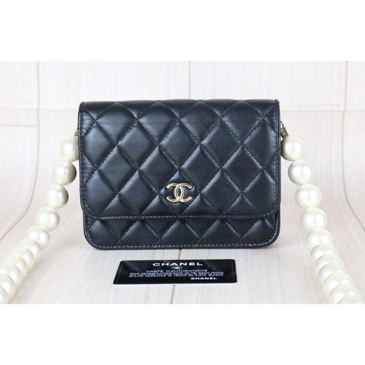 Very Good ( Rank A)｜ CHANEL Coco Mark Lambskin Pearl  Chain Mini WOC16  Black Made In 2021-2022Year｜W25082803