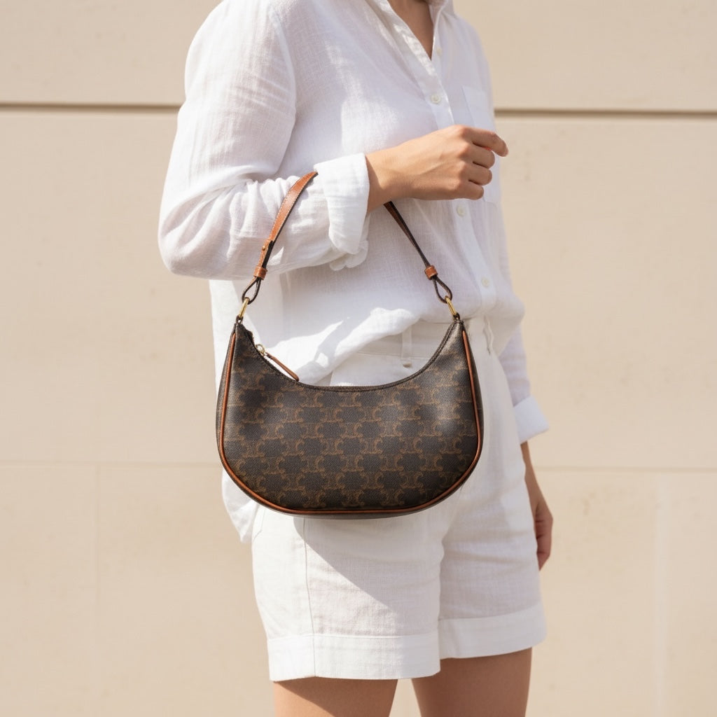 Include Entrupy Certificate of Authenticity｜Excellent（Rank SA）｜ CELINE AVA Macadam Triomphe Calf Leather Shoulder Bag ｜S26070301