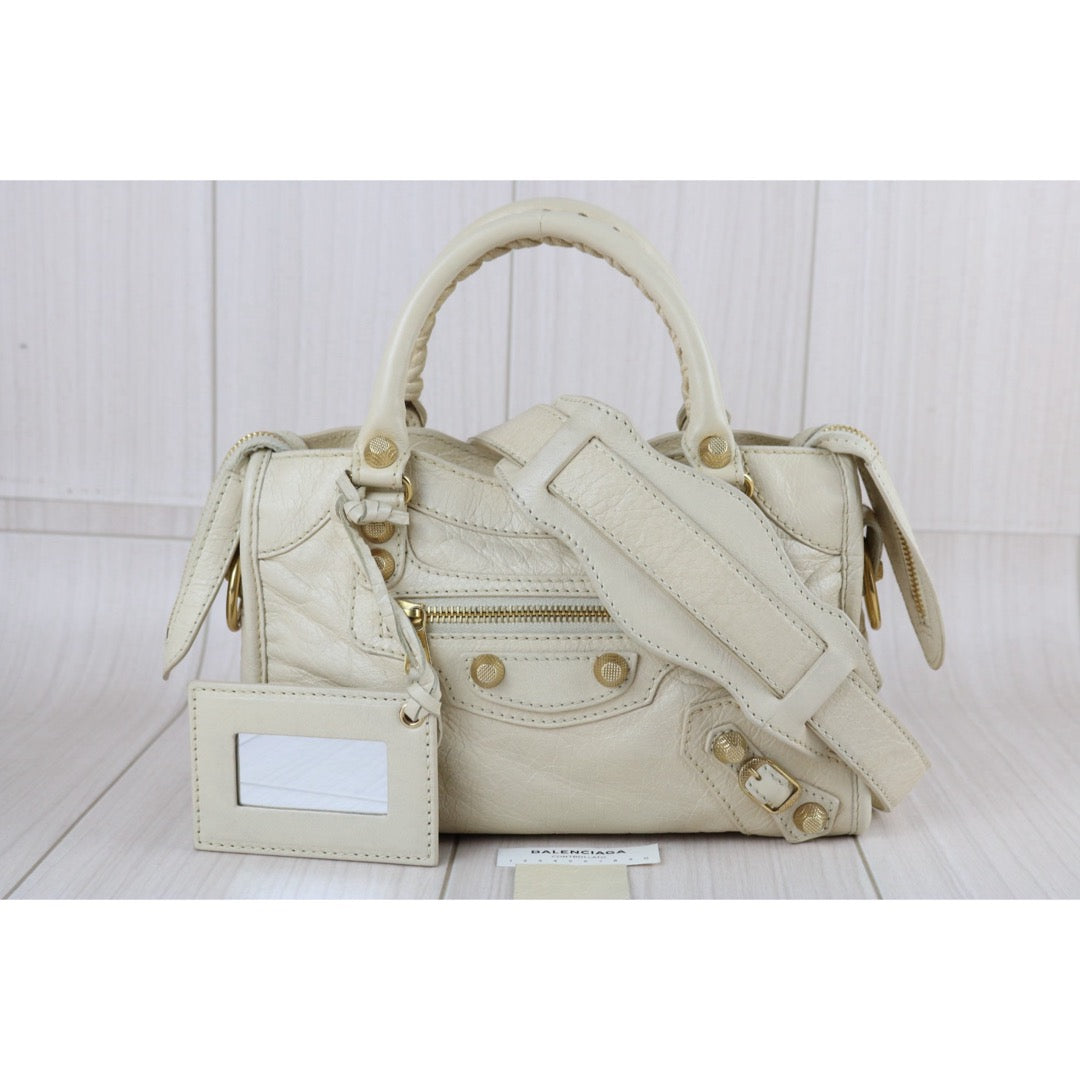 Include Entrupy Certificate of Authenticity｜Good ( Rank AB)｜Balenciaga Waxed Leather Gaint Classic City Mini Beige HandBag Shoulder Bag ｜S26060107