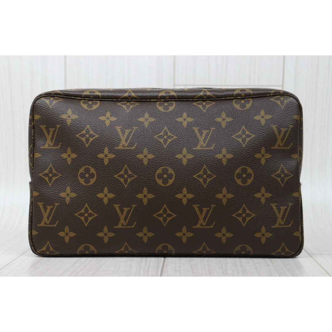 Very Good ( Rank A) ｜ LV Truth Toilet 28 Monogram Makeup Pouch｜Q25040303