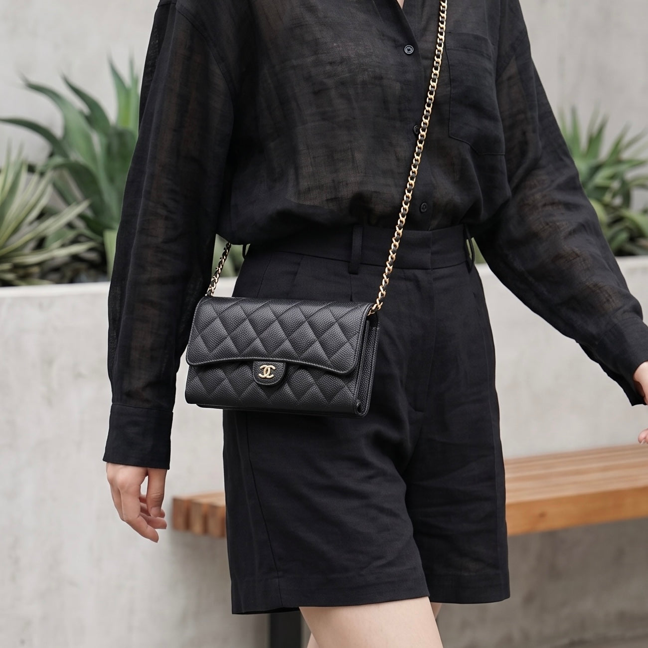Include Entrupy Certificate of Authenticity｜Very Good ( Rank A)｜CHANEL Caviar Skin Black Long Wallet IC Chips Model｜26073009