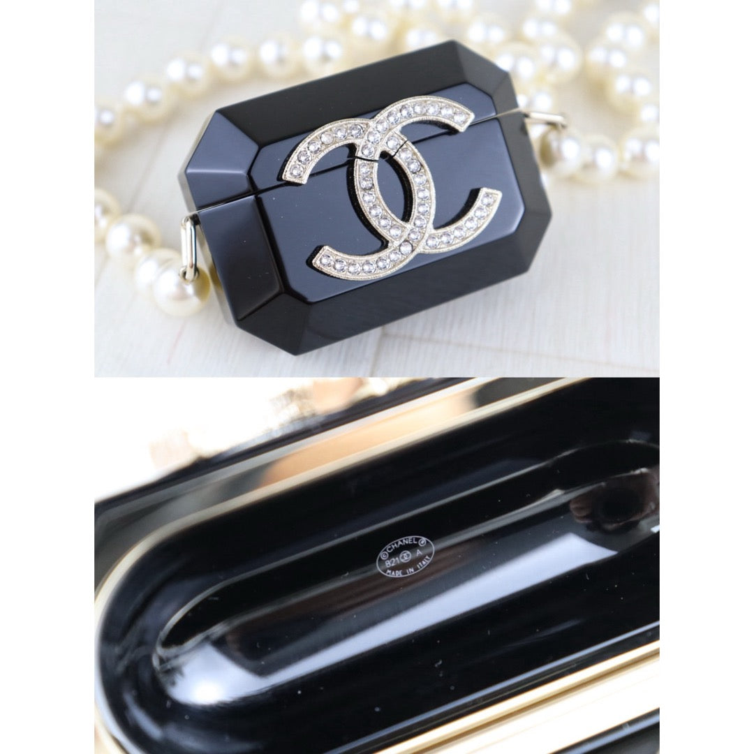 Very Good ( Rank A)｜ CHANEL Rhinestone Coco Mark Pearl Chain AirPods Pro Bag Made in 2021 year｜S25112001