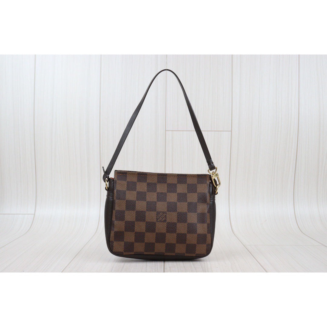 Rank AB ｜ LV Damier Truth make up ｜24013006