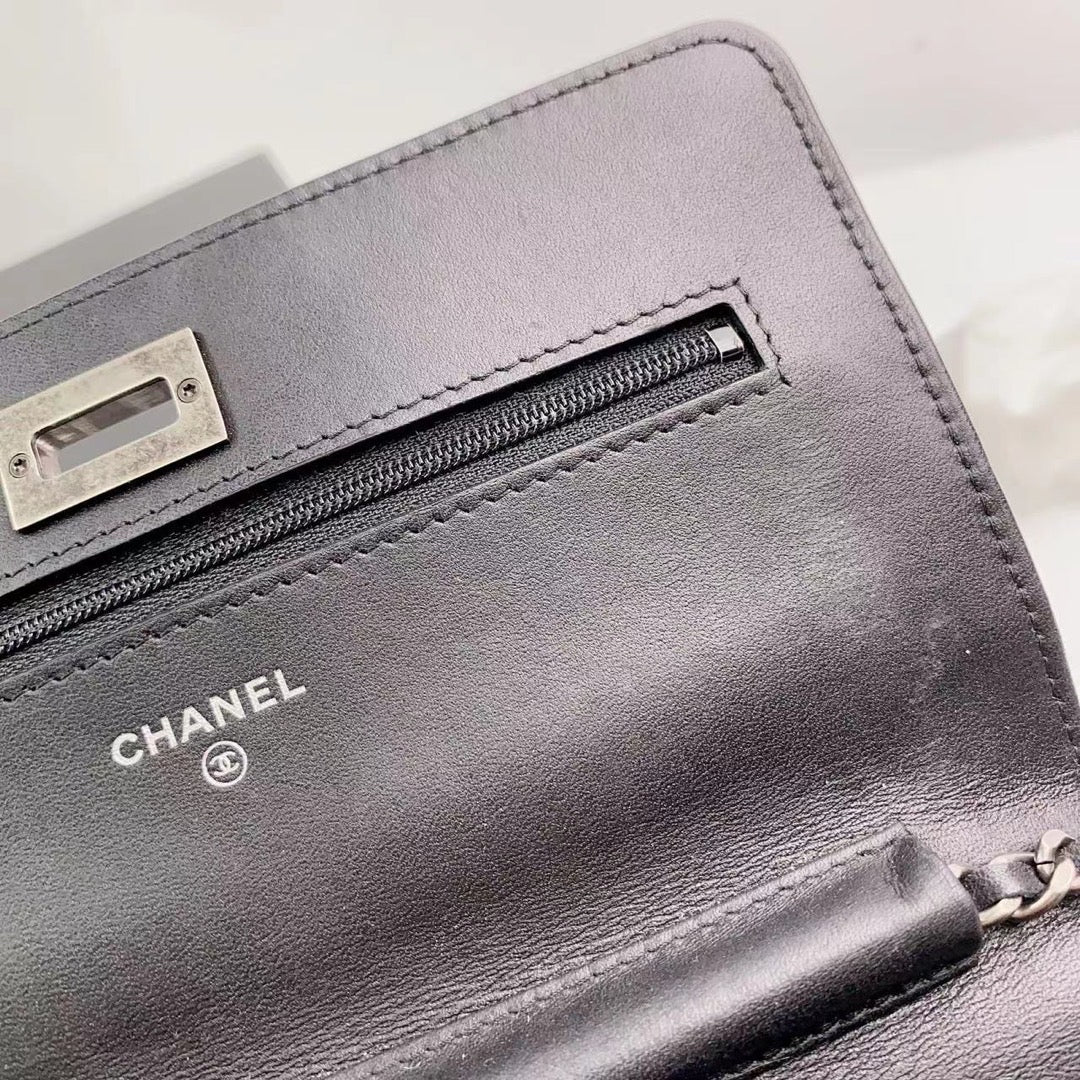 Rank AB｜ CHANEL Matelasse Lamb Leather 2.55 Chain Wallet Black Silver Hardware ｜2304163