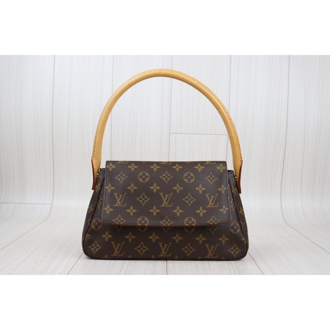 Rank AB ｜ LV Monogram Looping Mini Shoulder Bag ｜24011207