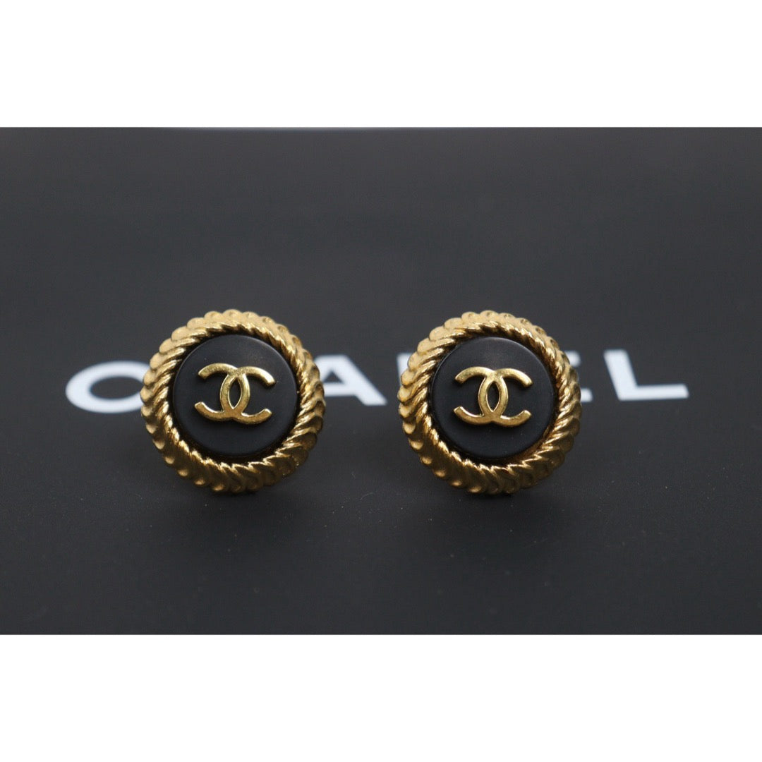 Include Authentic Detective Certificate of Authenticity｜Very Good ( Rank A) ｜CHANEL 95A COCO Mark Vintage Earrings Made In 1995 Year ｜26070306