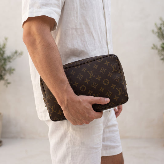 Include Entrupy Certificate of Authenticity｜Good ( Rank AB)｜ Louis Vuitton Truth Toilet 28 Monogram Makeup Pouch｜26071602