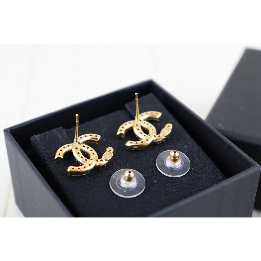 Very Good ( Rank A)｜CHANEL COCO Mark Diamond Vintage Earrings ｜H25011107