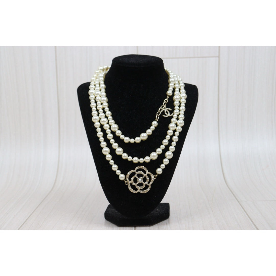 Very Good ( Rank A)｜ CHANEL Coco Mark Camellia Pearl Rhinestone  Necklace｜S25110439