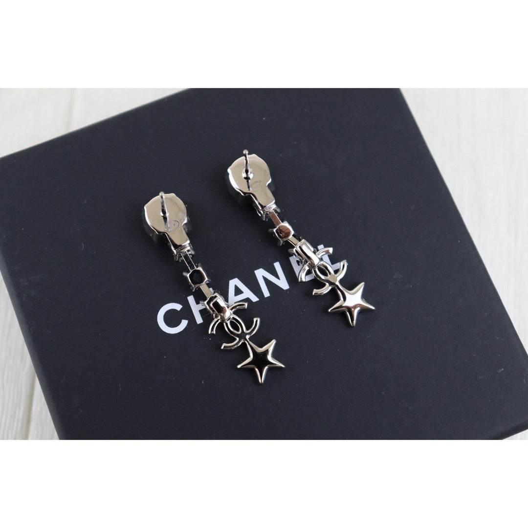 Very Good ( Rank A)｜ CHANEL Coco Mark Rhinestone star  Earrings Silver｜H25011108