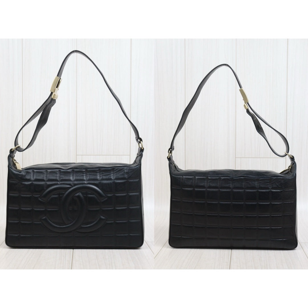 Include Entrupy Certificate of Authenticity｜Good ( Rank AB)｜CHANEL Choco Bar Lambskin Black Shoulder Bag  Made In 2003～2004Year｜26022610
