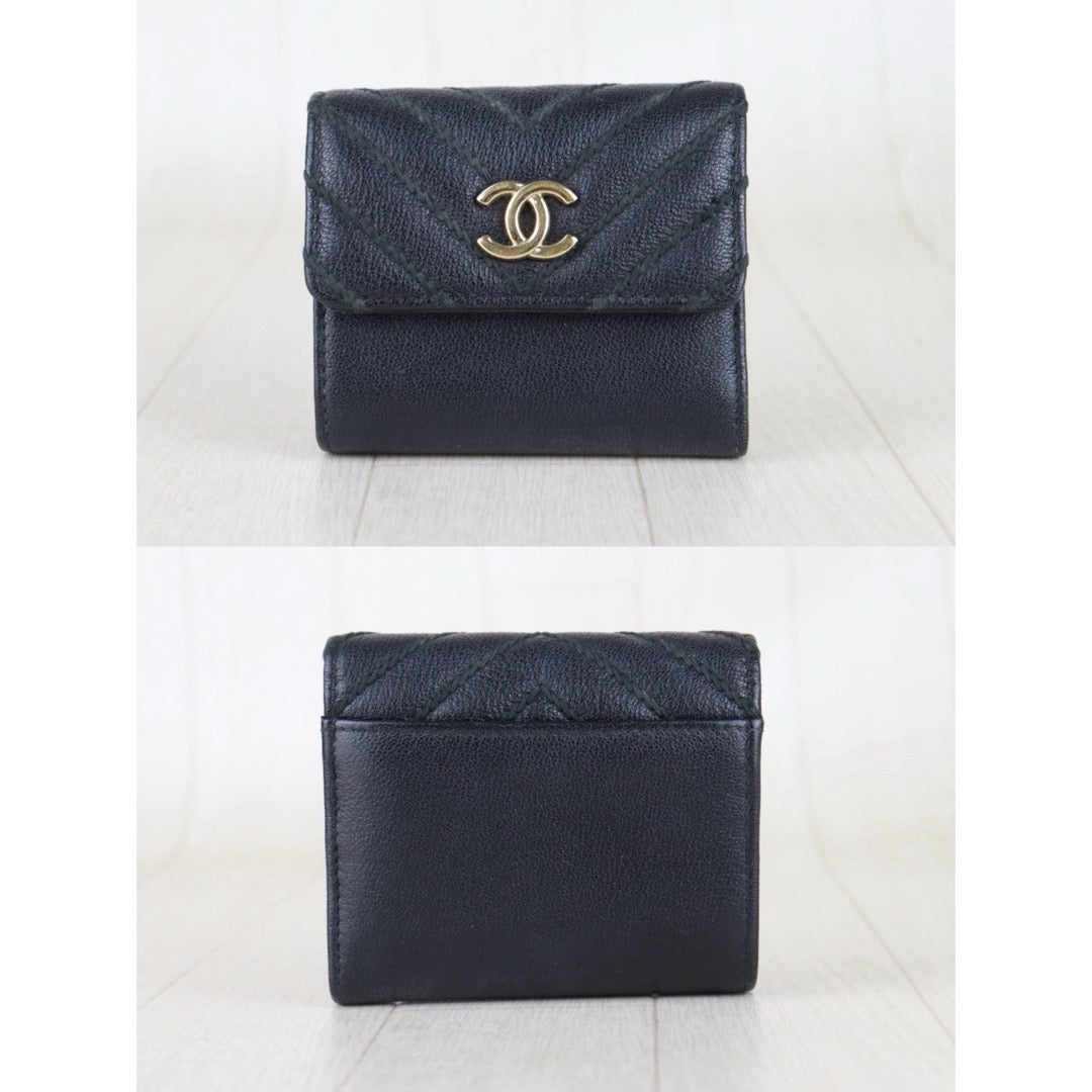 Include Entrupy Certificate of Authenticity｜Good ( Rank AB)｜Chanel Calf Skin V-Patterned Black Wallet Made In 2019Year｜S26072510