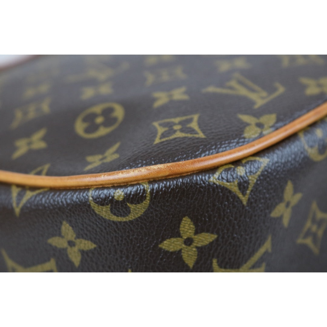 Very Good( Rank A) ｜ LV Monogram Hudson GM Shoulder Bag