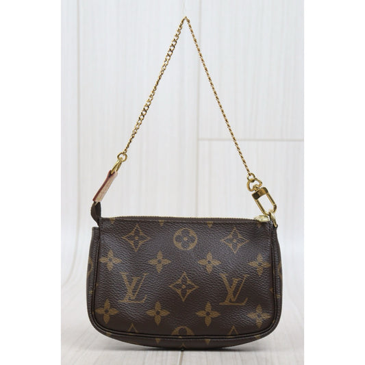 Very Good ( Rank A) ｜ LV Monogram Mini Pochette Accessoires ｜S25101802
