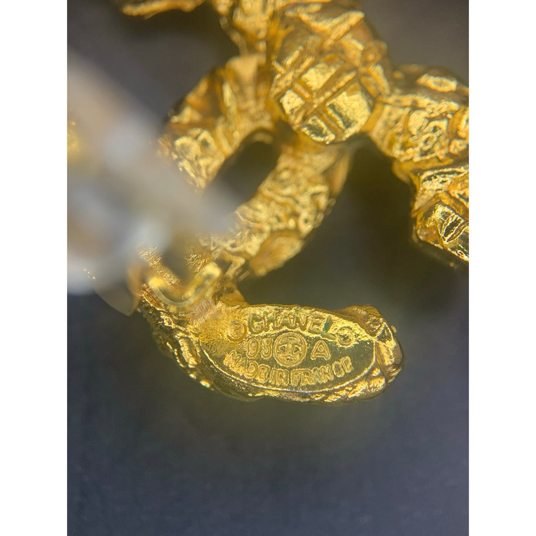 Include Authentic Detective Certificate of Authenticity｜Excellent（Rank SA） ｜ CHANEL 93A Coco Mark Vintage Lava Gold Earrings Made In 1993Year ｜26041303