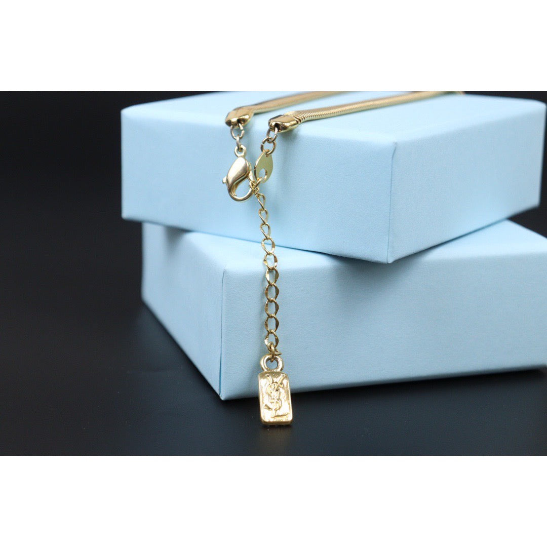 Wholesale｜Very Good ( Rank A)  ｜Q24041509