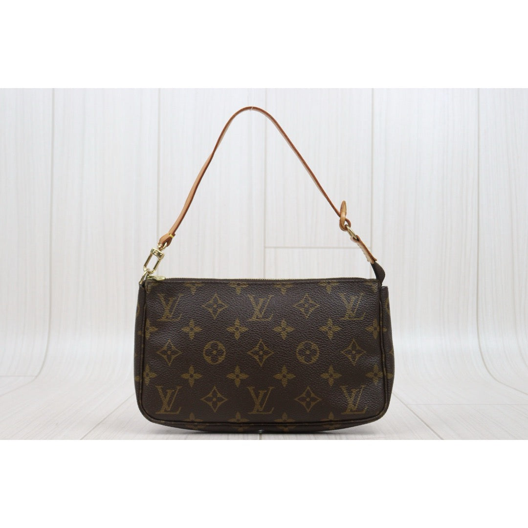 Good ( Rank AB)｜LV Monogram Pochette Accessoires ｜25101604