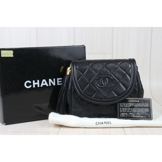 Very Good ( Rank A) ｜ CHANEL Matrasse Lambskin Chain Shoulder Bag Made In 1989～1991 Year｜P24083010