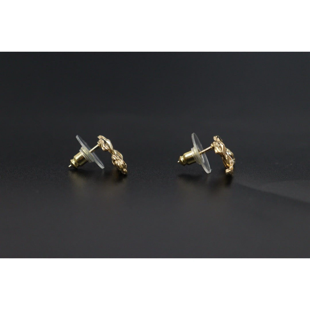 Include Authentic Detective Certificate of Authenticity｜Very Good ( Rank A) ｜CHANEL A22A COCO Mark  Camellia Earrings Made In 2022Year｜S26031019