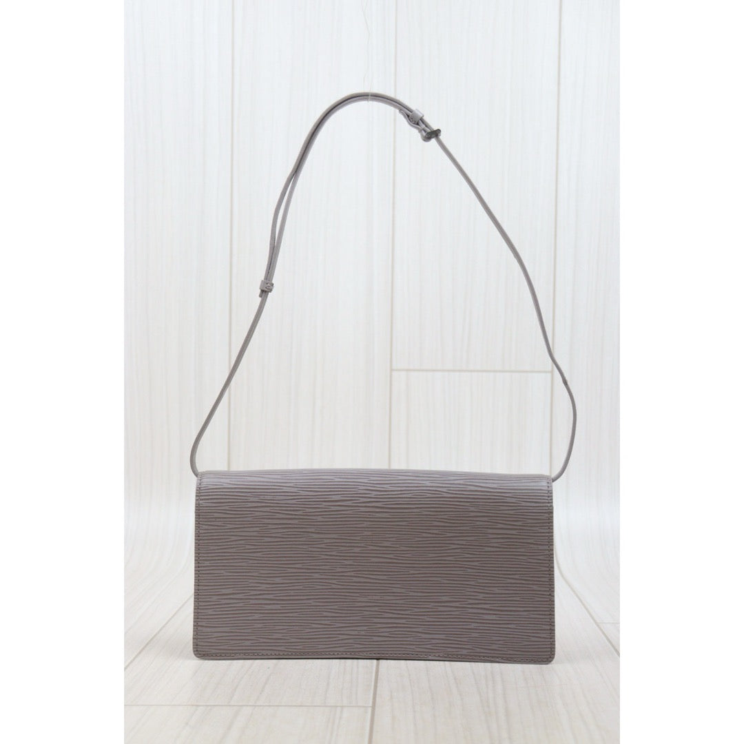 Include Entrupy Certificate of Authenticity｜Good ( Rank AB)｜Louis Vuitton Epi Honfleur Shoulder Bag Taro Purple｜26010906