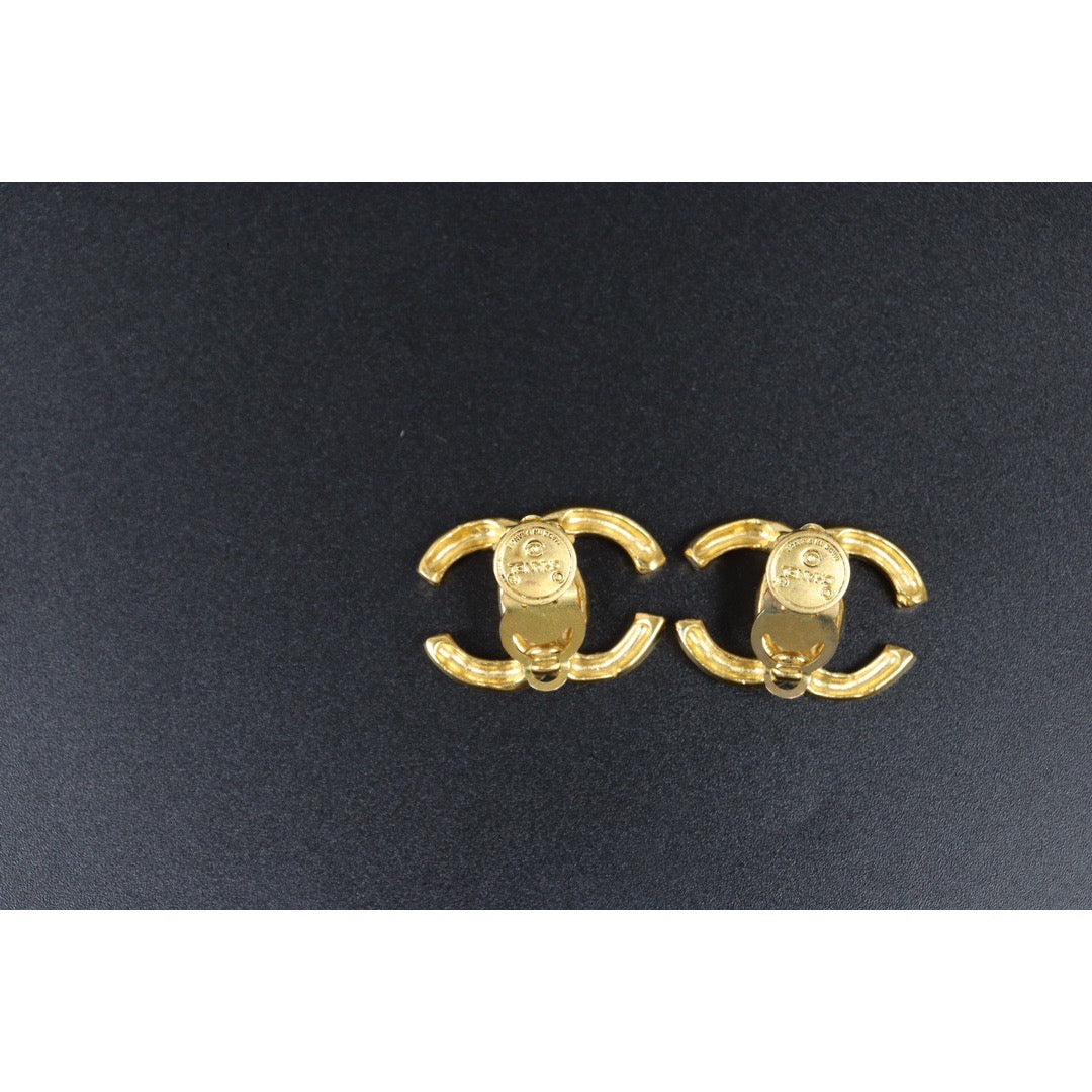 Rank A ｜CHANEL Vintage Earrings ｜24042513