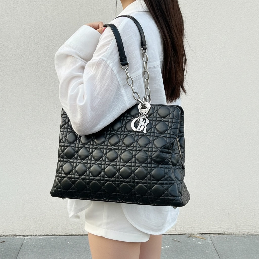 Include Entrupy Certificate of Authenticity｜Good ( Rank AB)｜  Dior Lamb Skin Large Lady Dior Tote Bag Black ｜S26053001