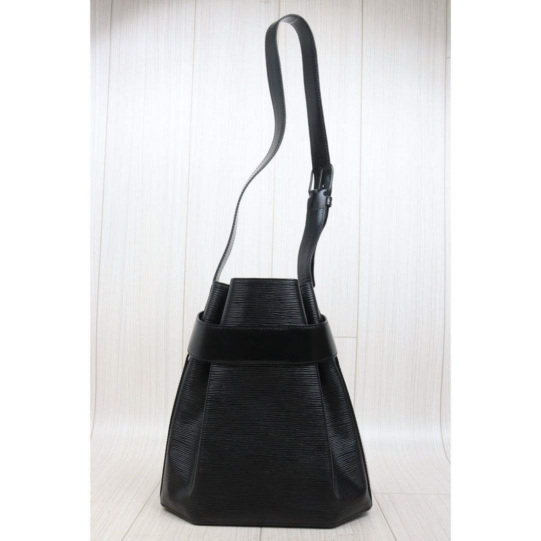 Very Good ( Rank A)｜ LV Epi Sack de Paul Shoulder Bag Black PM｜25102702