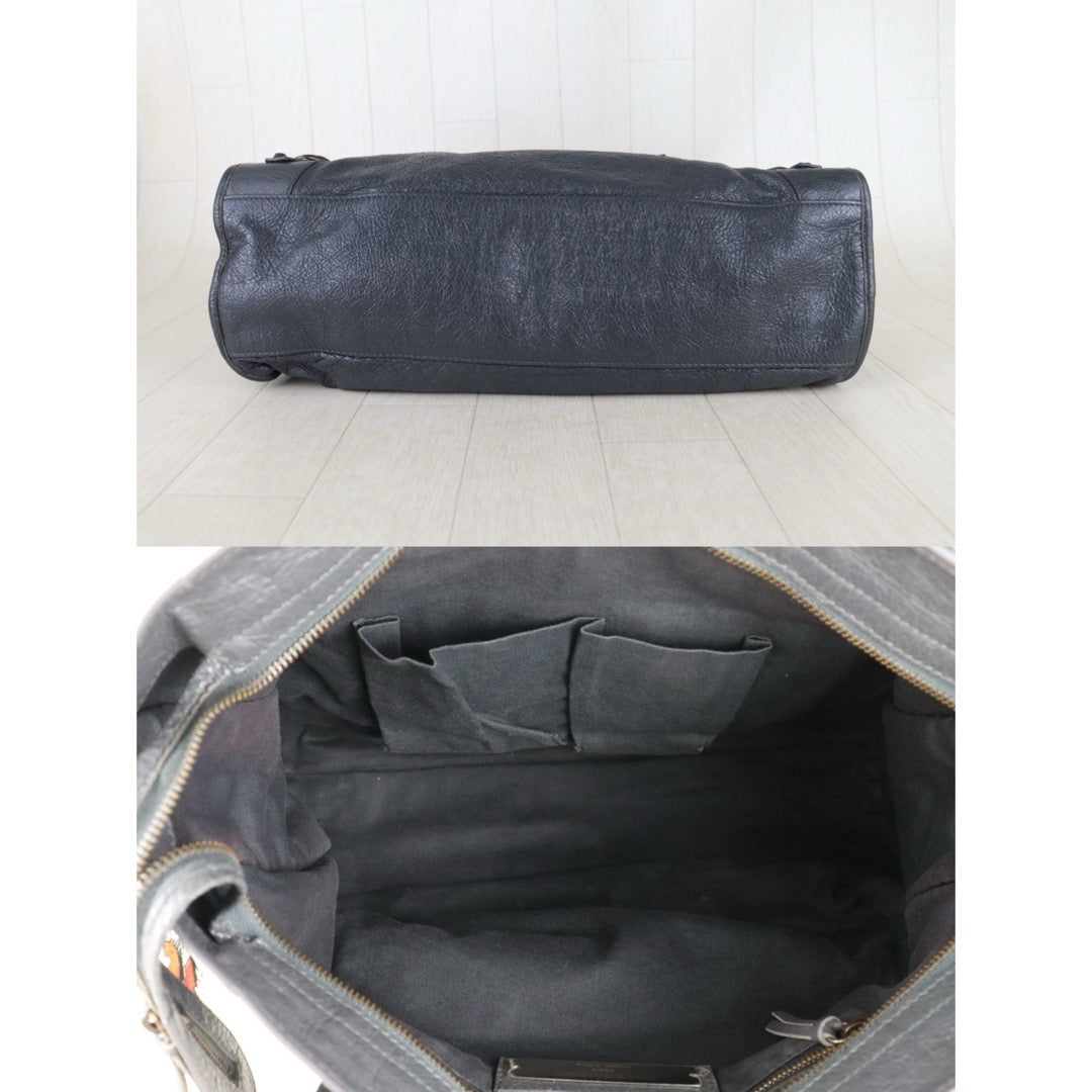 Include Entrupy Certificate of Authenticity｜Good ( Rank AB)｜Balenciaga Waxed Leather Classic City MM Grey HandBag Shoulder Bag ｜S26060108