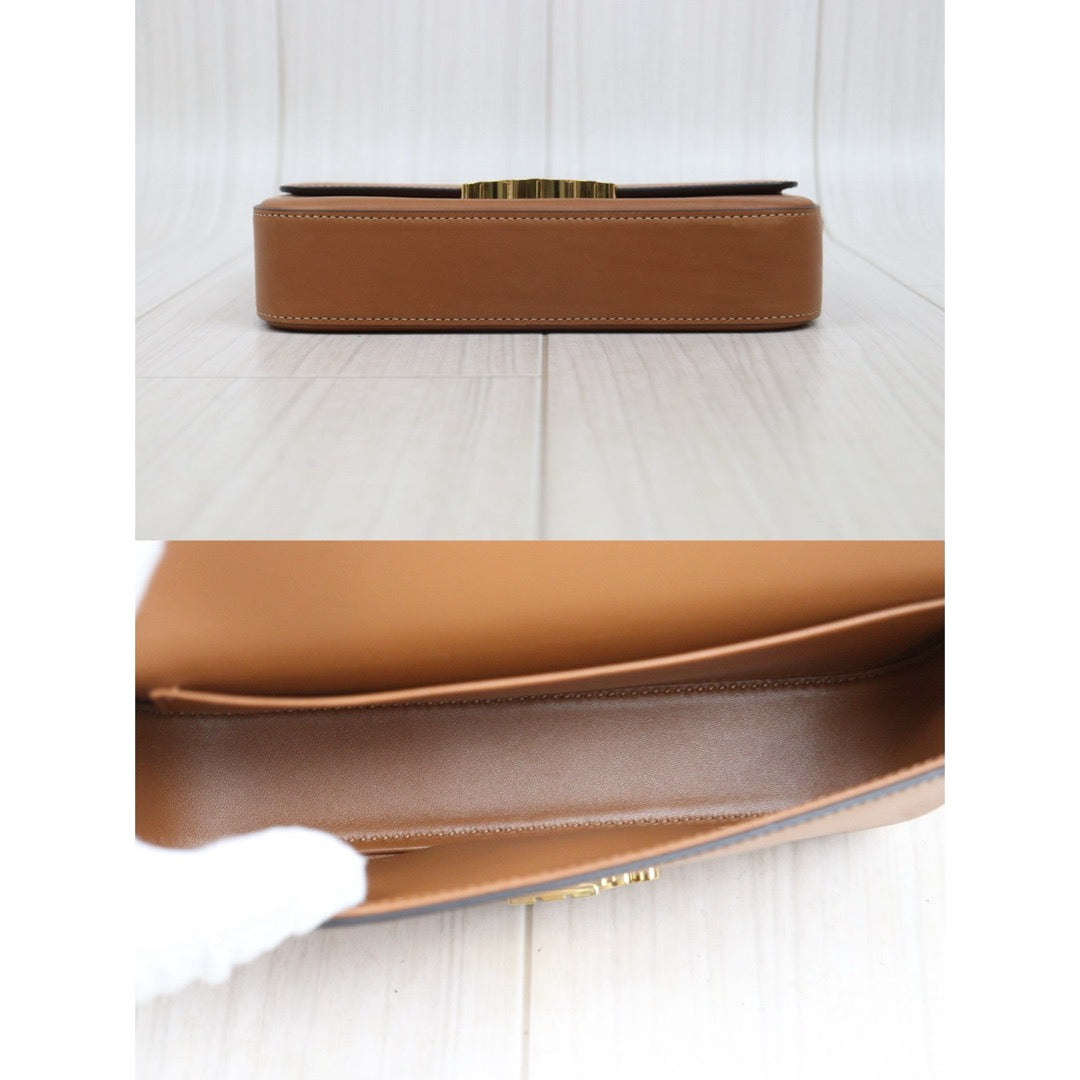 Very Good ( Rank A)｜CELINE Calf Leather Triomphe Brown Shoulder Bag Golden Hardware｜26011309